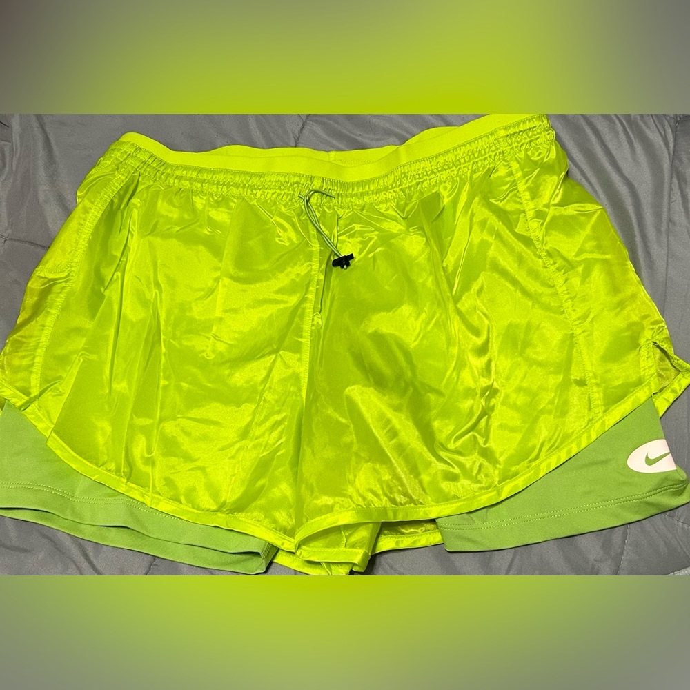 NWT NIKE Women's Neon Green Running Shorts Size Large